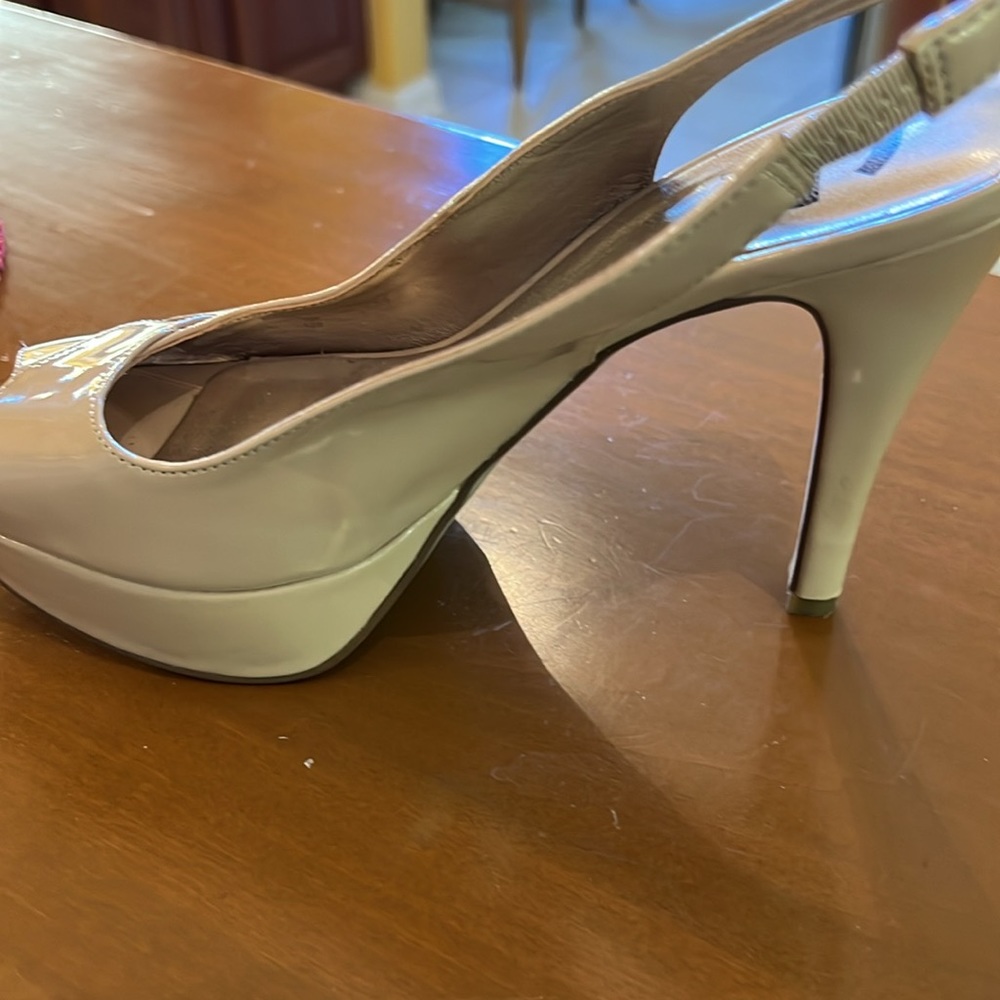 Beautiful Guess Open Toed Platform High Heels - image 5